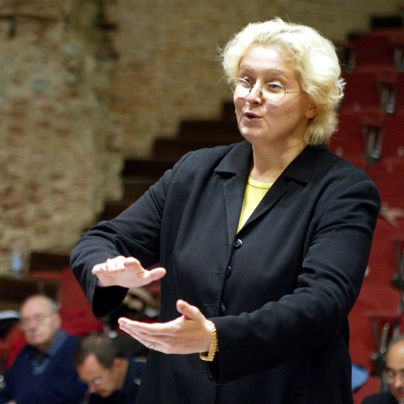 Lilyan Kaiv.